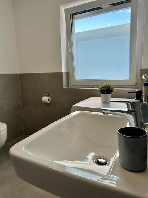Amao-Pearl I Comfort Suite I 94Qm I Kingsize-Bett I Exklusiv Mit Balkon & Tiefgarage I Aufzug Offenburg Eksteriør billede