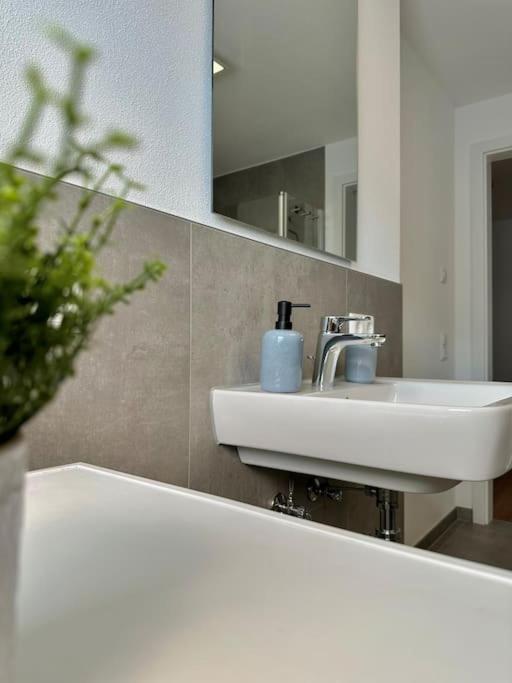 Amao-Pearl I Comfort Suite I 94Qm I Kingsize-Bett I Exklusiv Mit Balkon & Tiefgarage I Aufzug Offenburg Eksteriør billede